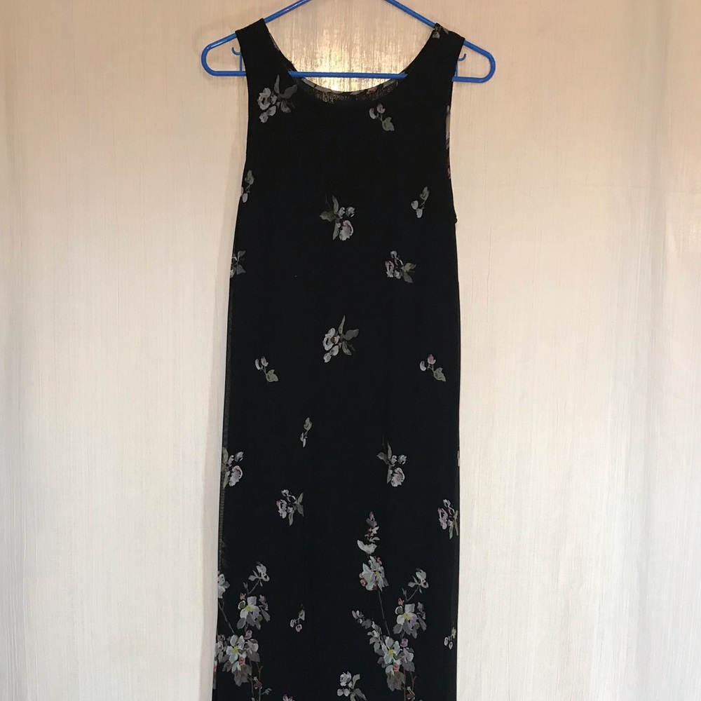 Solutions mid calf dress large